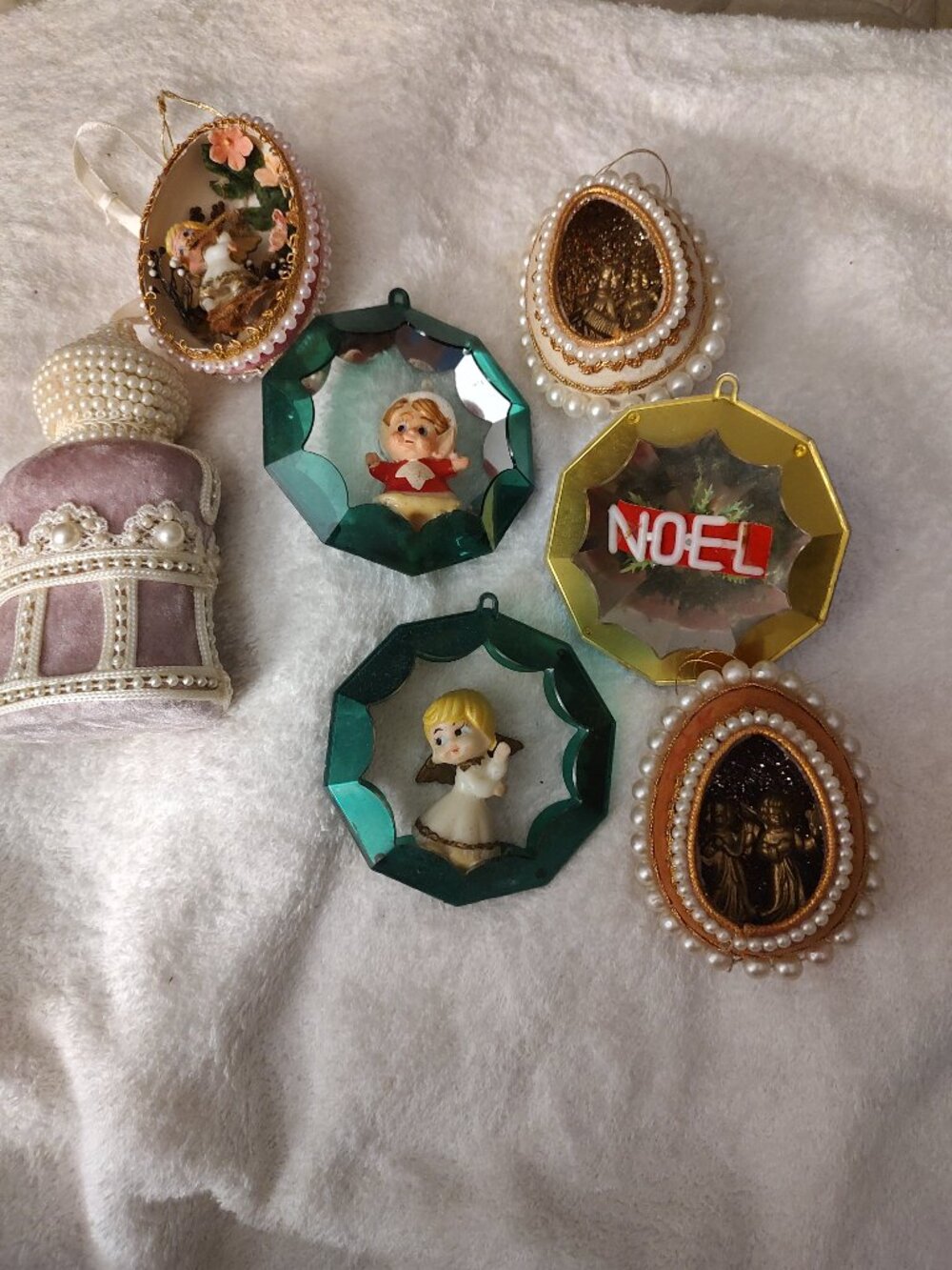CHRISTMAS ORNAMENTS Vintage